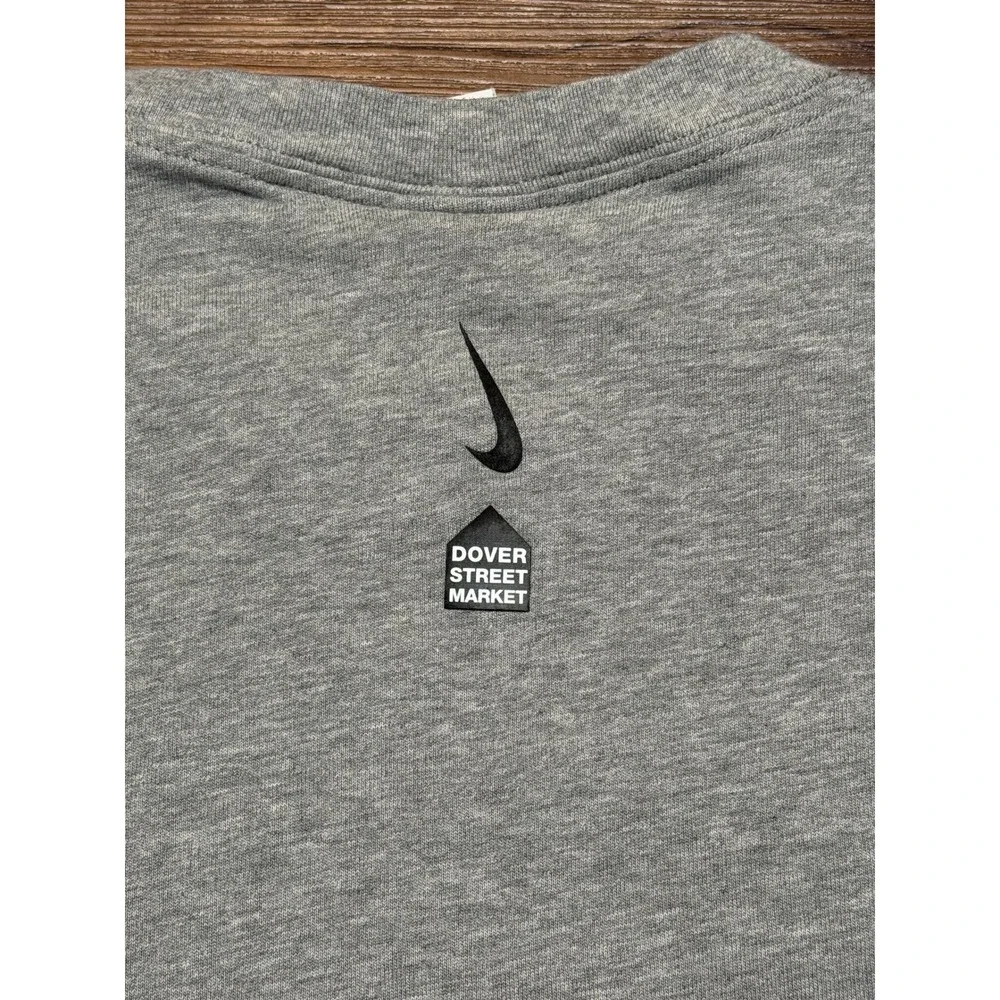 Nike x Dover Street Market DSM Swoosh Graphic T-Shirt Grey DJ2763-063 Men Sz L